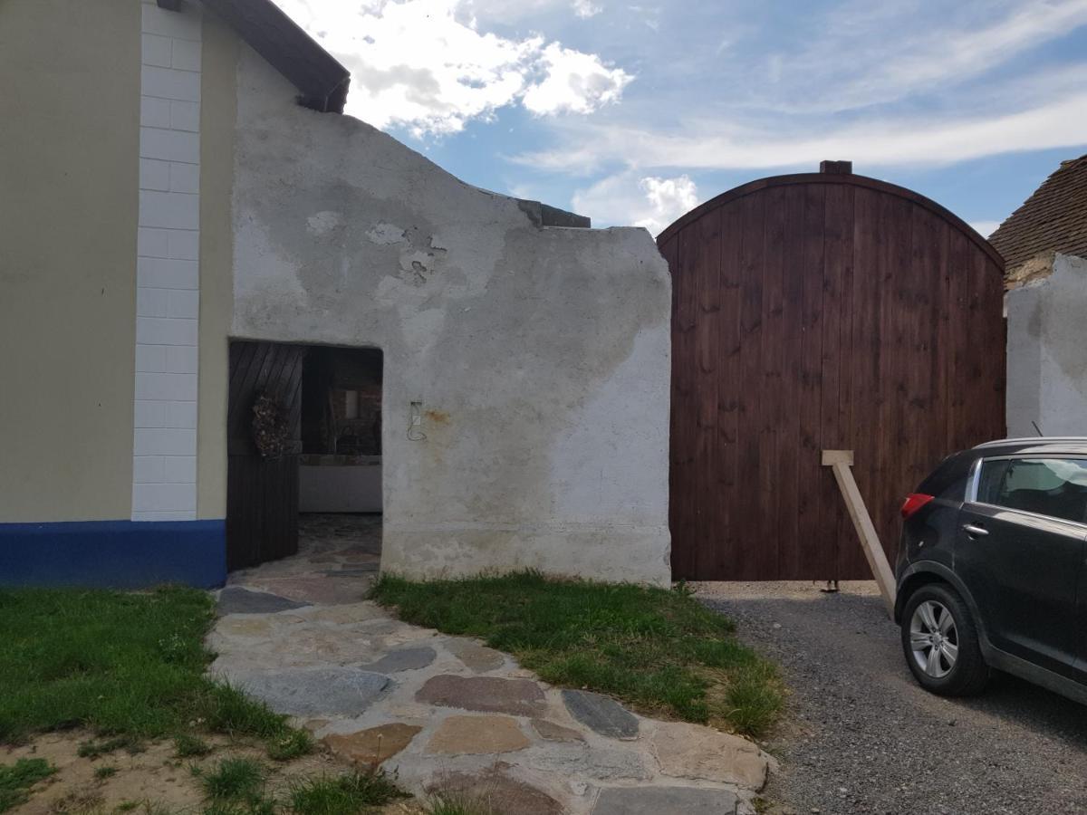 Ubytovani Agnes Jaronice Exterior photo